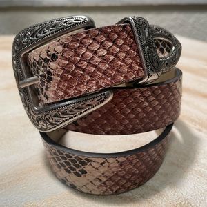 urban outfitters faux snake skin western belt size small tan brown black silver
